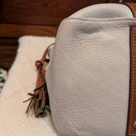 Vintage Dooney & Bourke Chalk/White Florentine Smith Bag - Picture 8 of 12